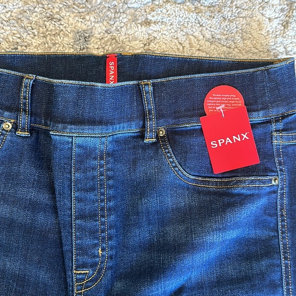 Spanx Flare Jeans - M - NWT - Picture 4 of 6